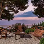 Terra Del Sole 10&2, Emma Villa