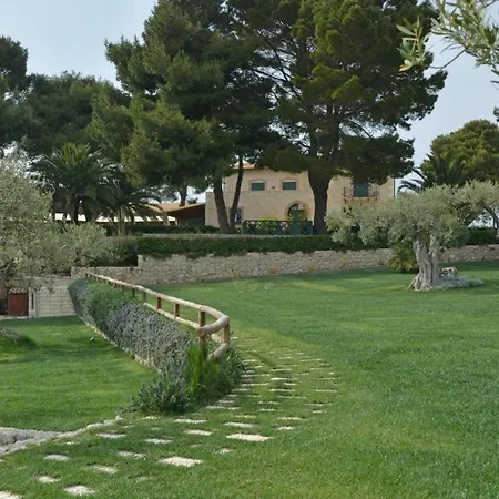 Terra Del Sole 10&2, Emma Villa *