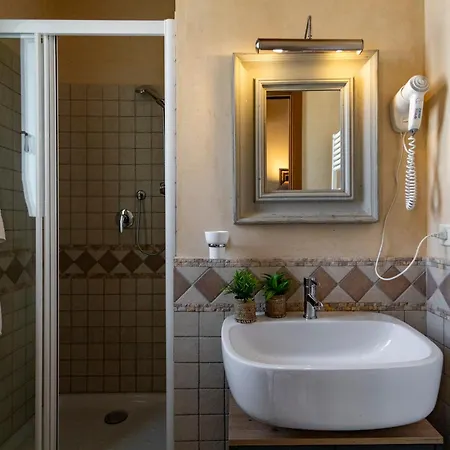 Villa Terra Del Sole 8, Emma