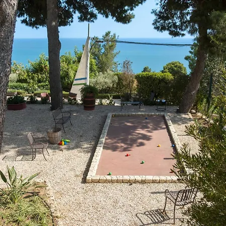 Terra Del Sole 8, Emma *